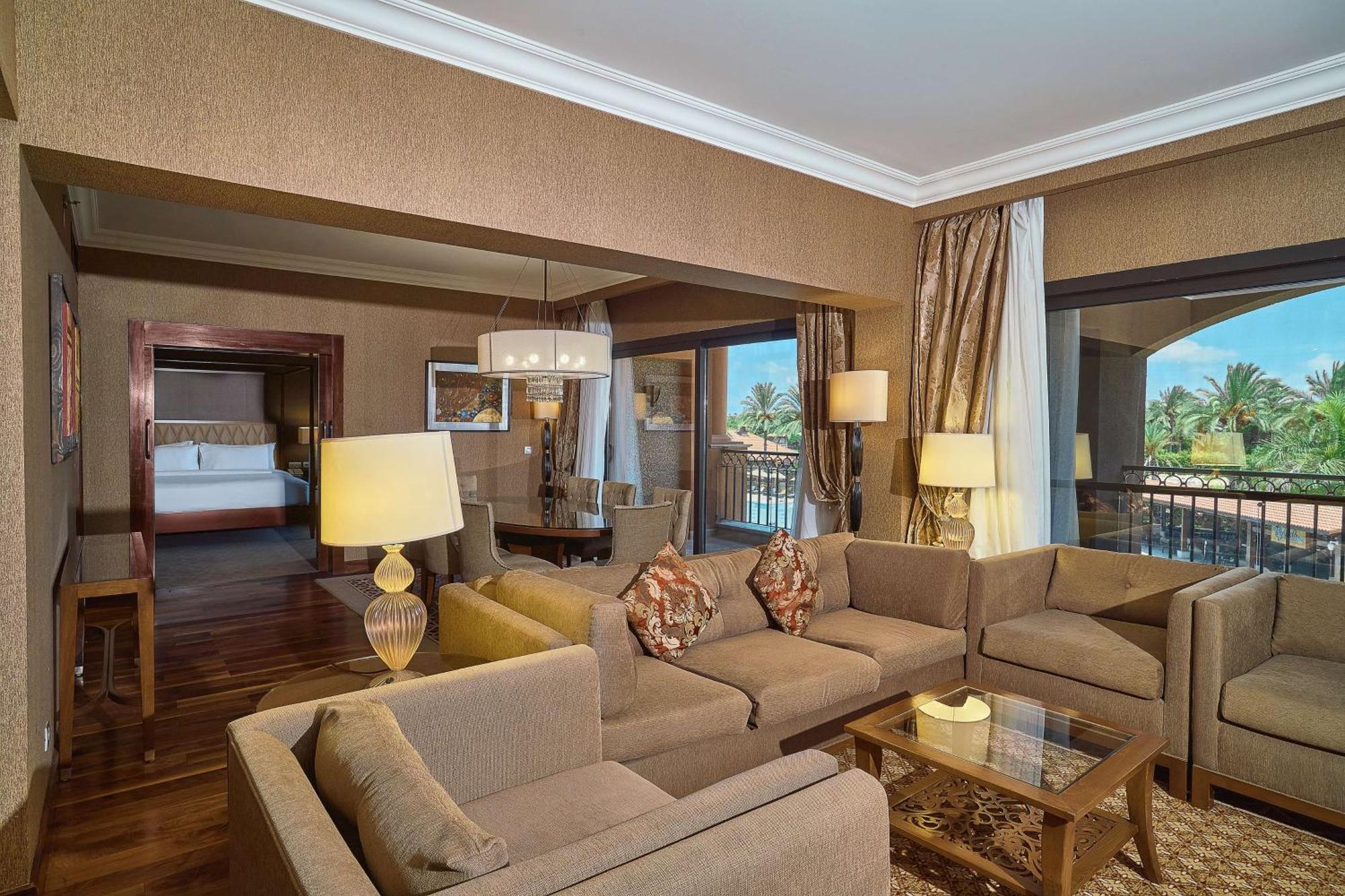 Hilton Alexandria King'S Ranch Hotel King Mariout Exterior foto Suite at Hilton Luxor